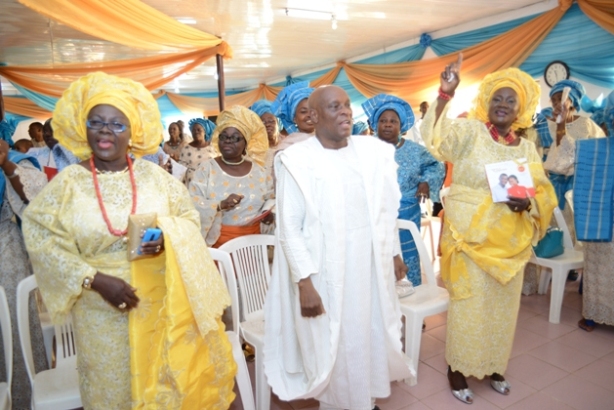 Wedding bw the son of our Pastor-Dele Ikotun and the daughter of Pastor Abraham on 14 Dec 2013, pix2