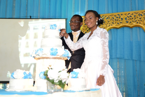 Wedding bw the son of our Pastor-Dele Ikotun and the daughter of Pastor Abraham on 14 Dec 2013, pix21